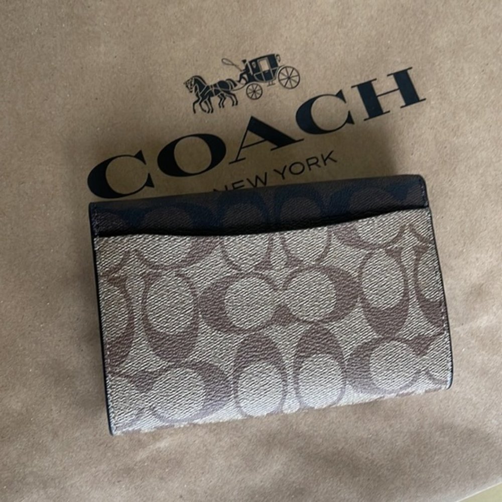 Coach Kleo Wallet C6897 Blocked Signature Canvas In Khaki Brown Multi - Picture 9 of 14